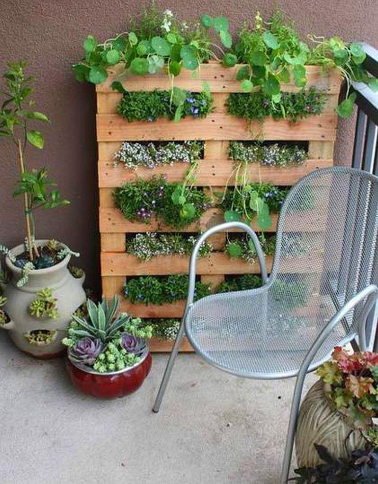palet a modo de jardineria natural